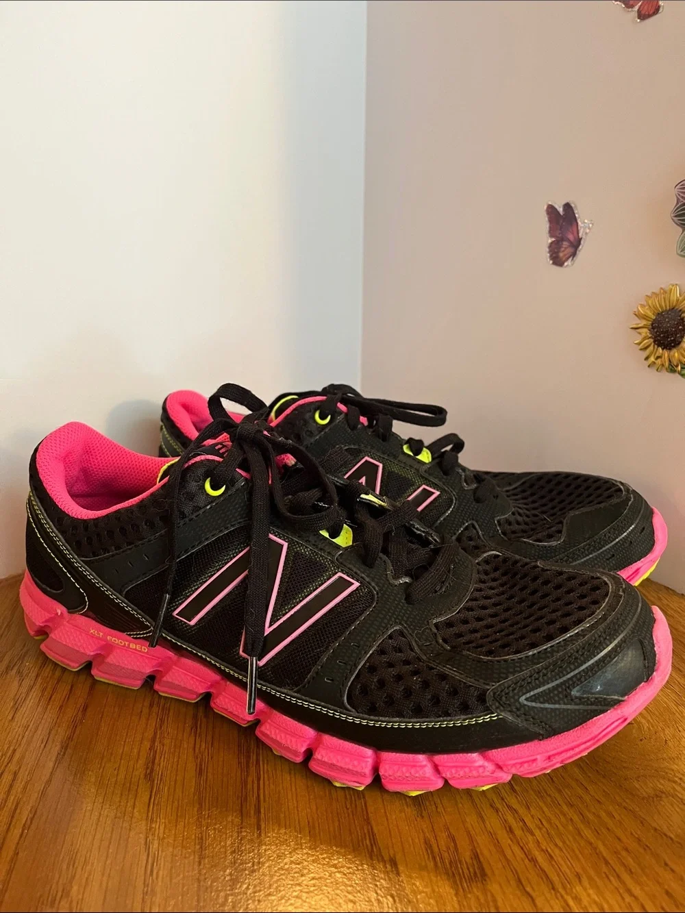 New Balance Black with Pink & Yellow Accent Running Shoes 10
